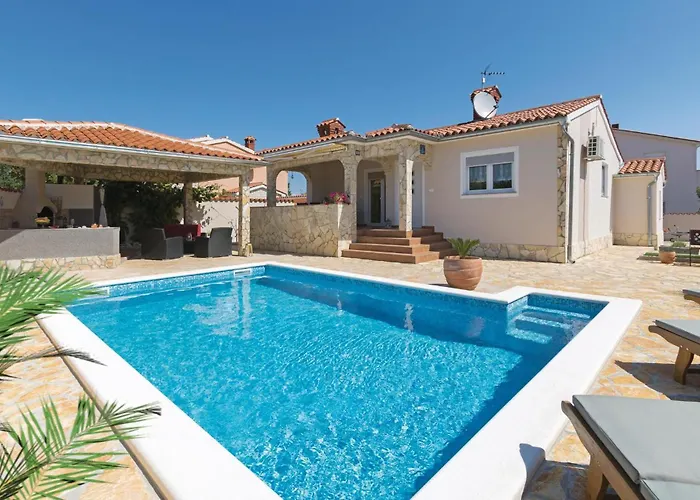 Three-Bedroom Holiday Home Betiga With A Fireplace 02